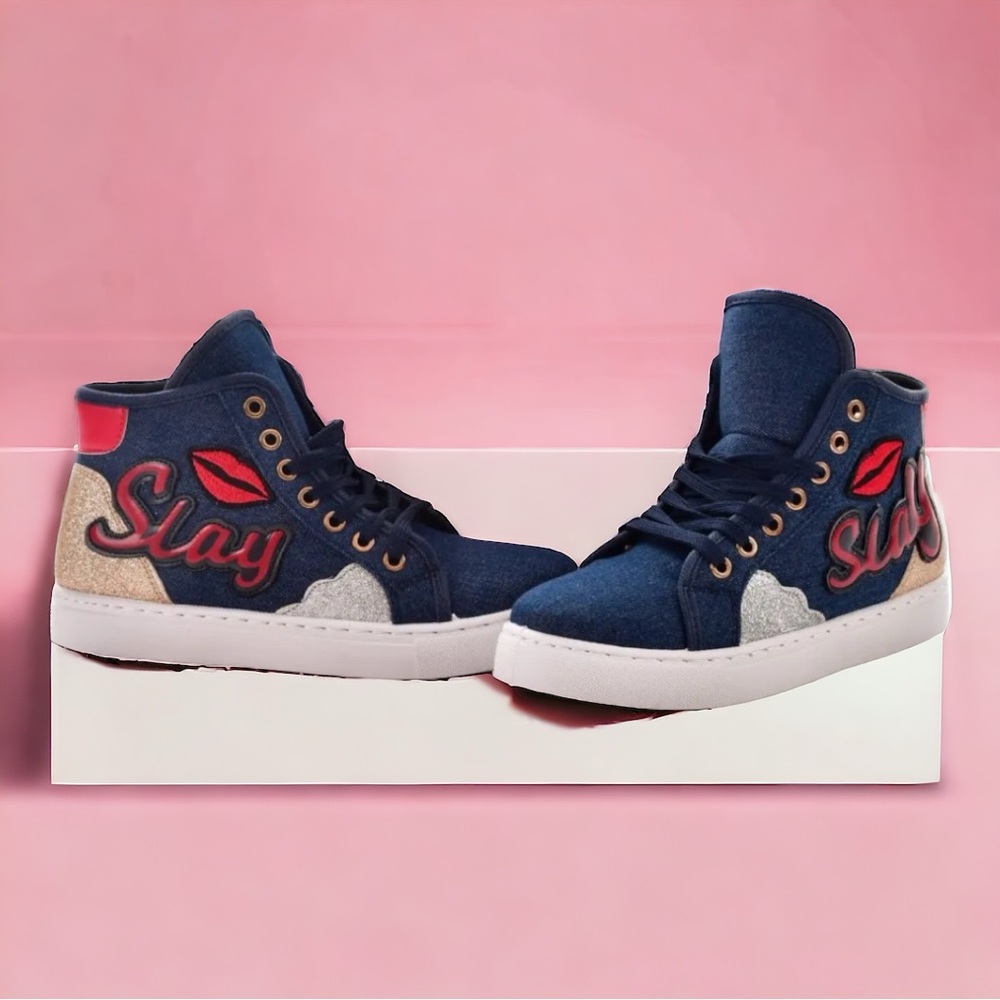 WOMEN’S SLAY CASUAL SNEAKER-DENIM